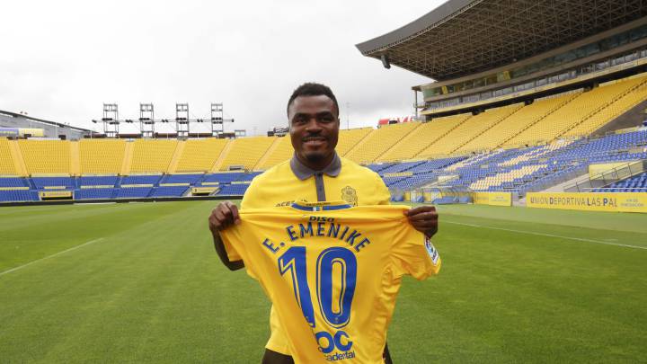 El “refuerzo” Emenike, lesionado, no puede ni entrenar