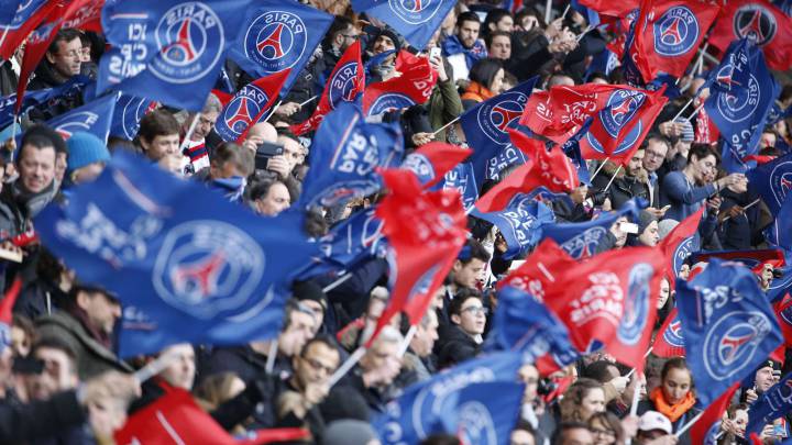 La afición del PSG espera obtener la victoria en el Santiago Bernabéu.