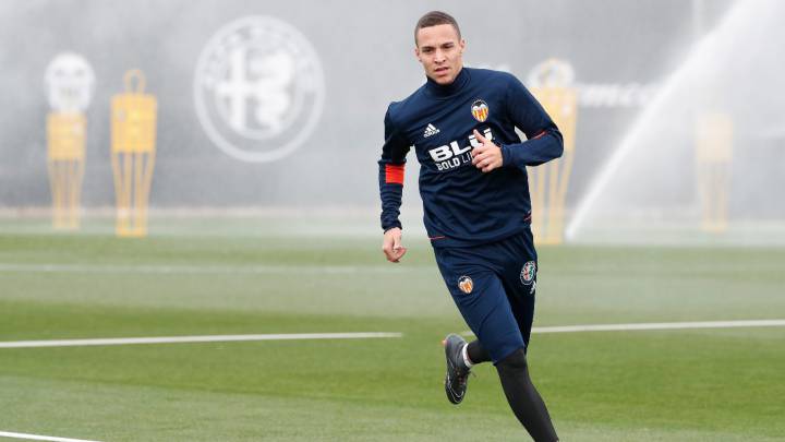 Rodrigo se entrena en solitario a 48 horas de viajar a Málaga.