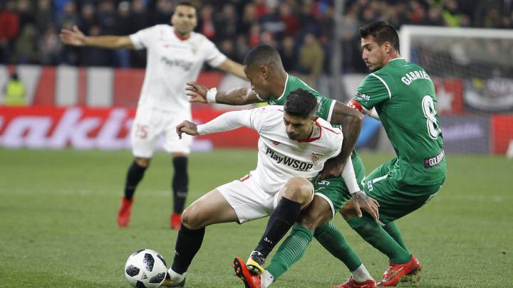 Banega regresa al grupo y apunta al United