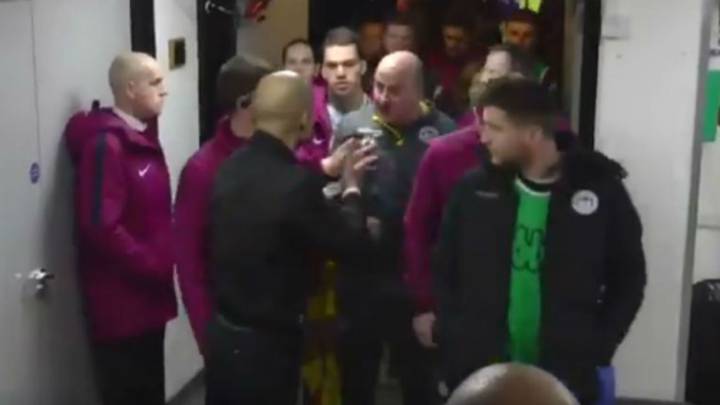 Guardiola y el entrenador del Wigan se encararon.
