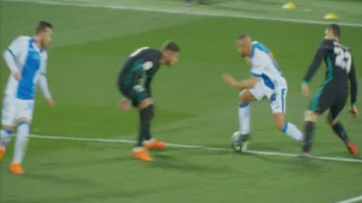 Penalti no señalado de Kovacic a El Zhar