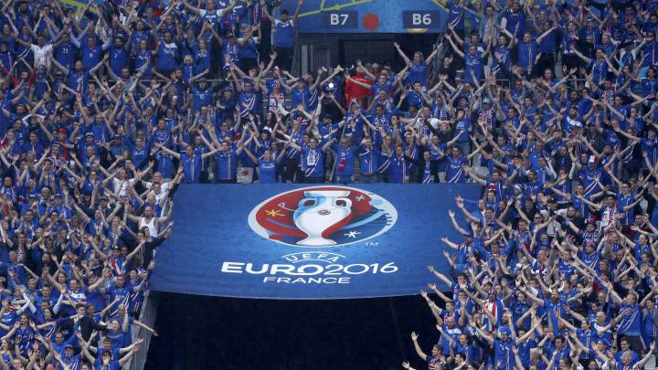 Afición islandesa en la pasad Eurocopa de Francia.