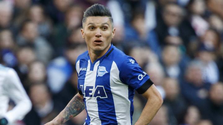 Dani Torres con el Alavés.