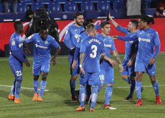 Getafe le pega al Deportivo de Seedorf, que no levanta