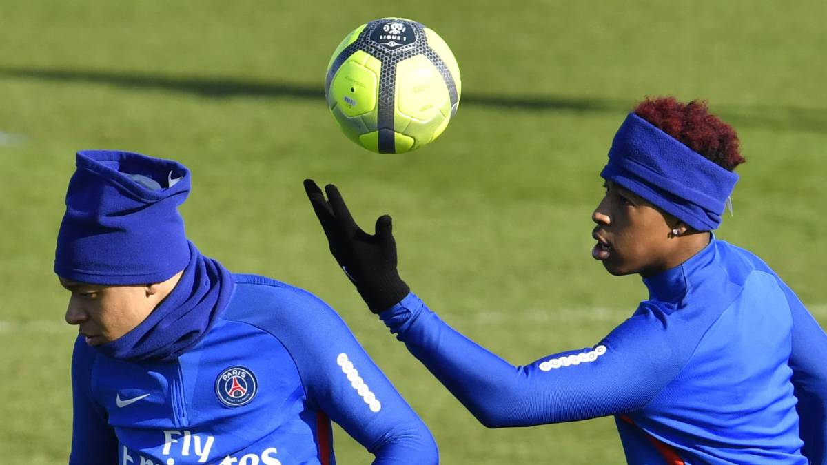 Recuperación de Neymar tomará hasta tres meses Recuperación de Neymar tomará hasta tres meses