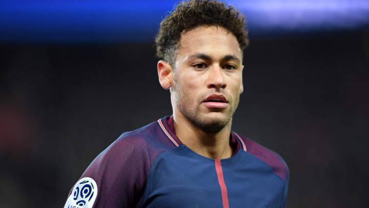 Neymar, en Brasil: hay fractura y podría estar 3 meses KO