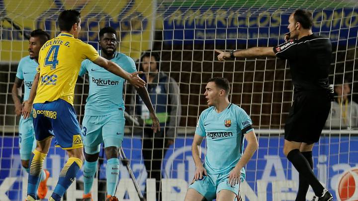 Lío en el penalti de Sergio Roberto: también hubo falta a Vermaelen y mano de Digné.