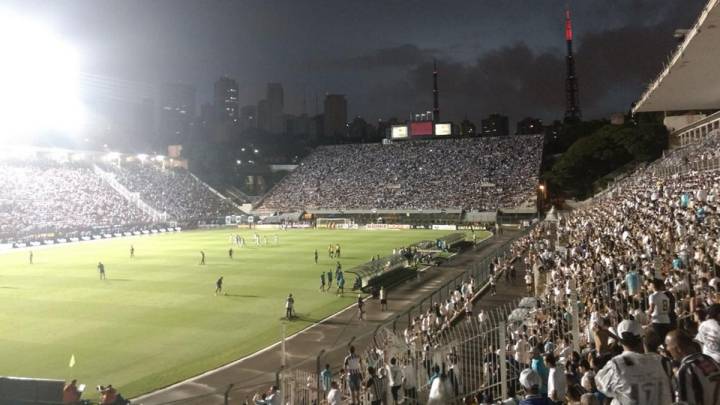 Muere un aficionado en una pelea de hinchas en Brasil