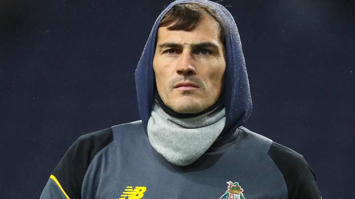 Iker Casillas, con la camiseta del Oporto.