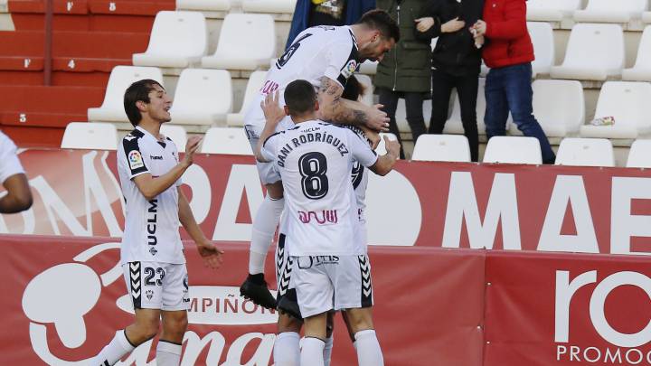 Los jugadores del Albacete, celebrando un gol.