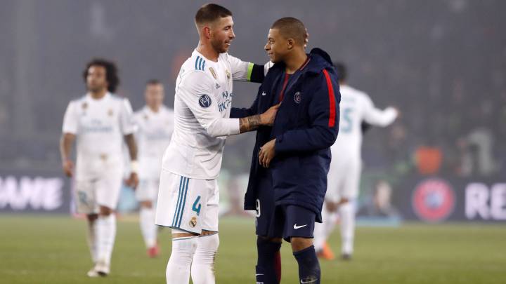 Ramos se acercó a hablar con Mbappé,