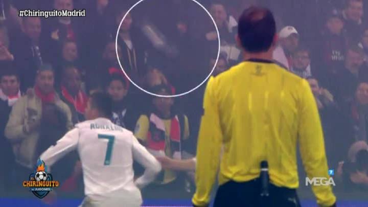 El portugués del Real Madrid, Cristiano Ronaldo, estuvo a punto de recibir un botellazo.