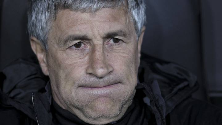 El técnico del Betis Quique Setién cree que hacen falta "años" para consolidarse en Europa. "Leo las redes sociales y pienso que me quieren matar".