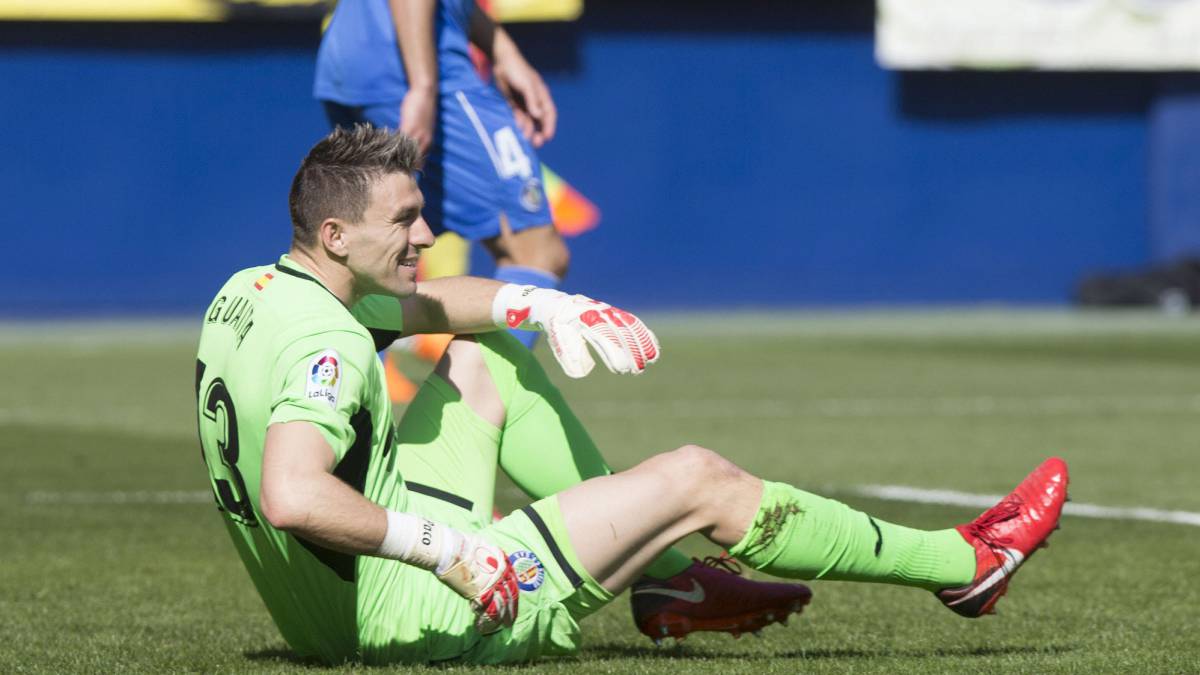 Guaita de vuelta, Ángel duda