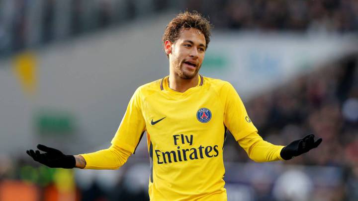 El delantero brasileño del PSG, Neymar, durante un partido.