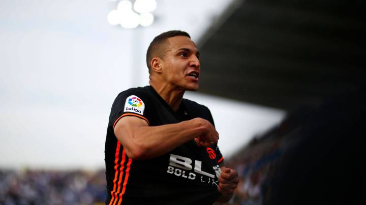 Rodrigo pone en la pelea al Valencia