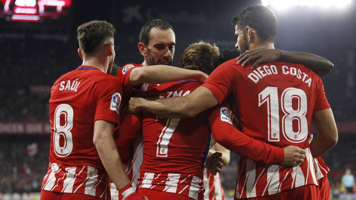 Los jugadores del Atlético celebran un gol.