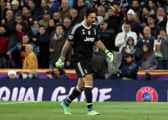 Buffon applauded by Bernabéu after red card