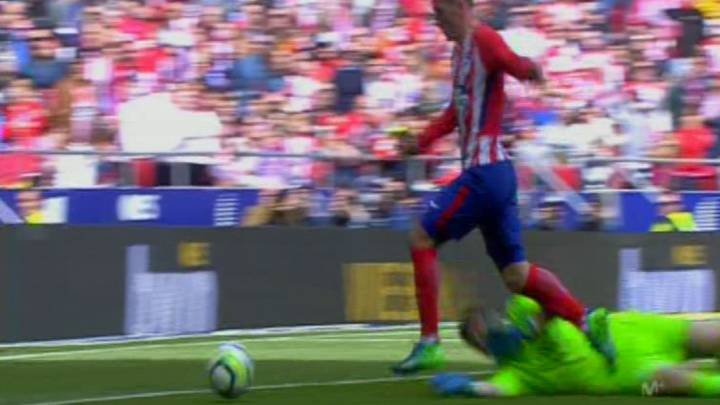 No hubo penalti a Griezmann