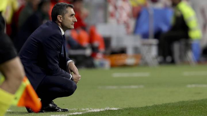 Ernesto Valverde: Barcelona coach considering future at club