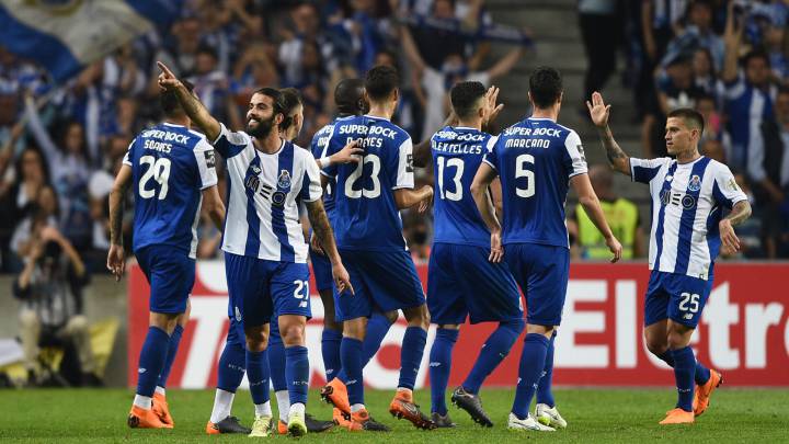 El Oporto celebra el título con una victoria ante el Feirense