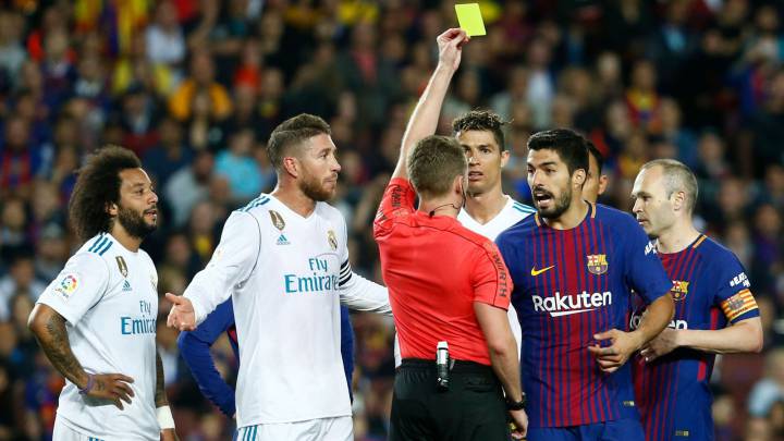 Hernández Hernández amonesta a Suárez y Ramos.