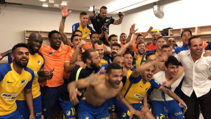 El APOEL celebra su título de Liga.