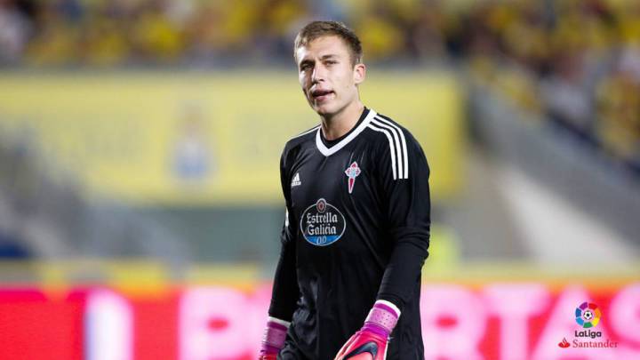 Rubén Blanco se lamenta tras haber sido expulsado contra la UD Las Palmas.
