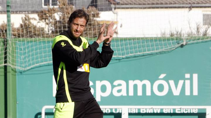 Óscar Sánchez: "Aprecio al Elche, pero espero que pase el Murcia"