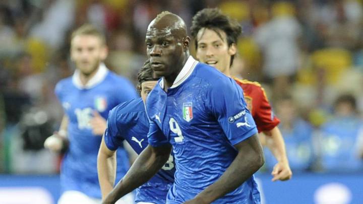 Mancini da su primera lista con Italia: vuelve Mario Balotelli.