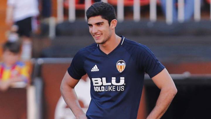 Gonçalo Guedes, en un entrenamiento del Valencia.