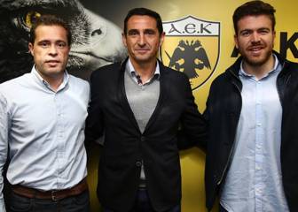 Manolo Jiménez deja el AEK