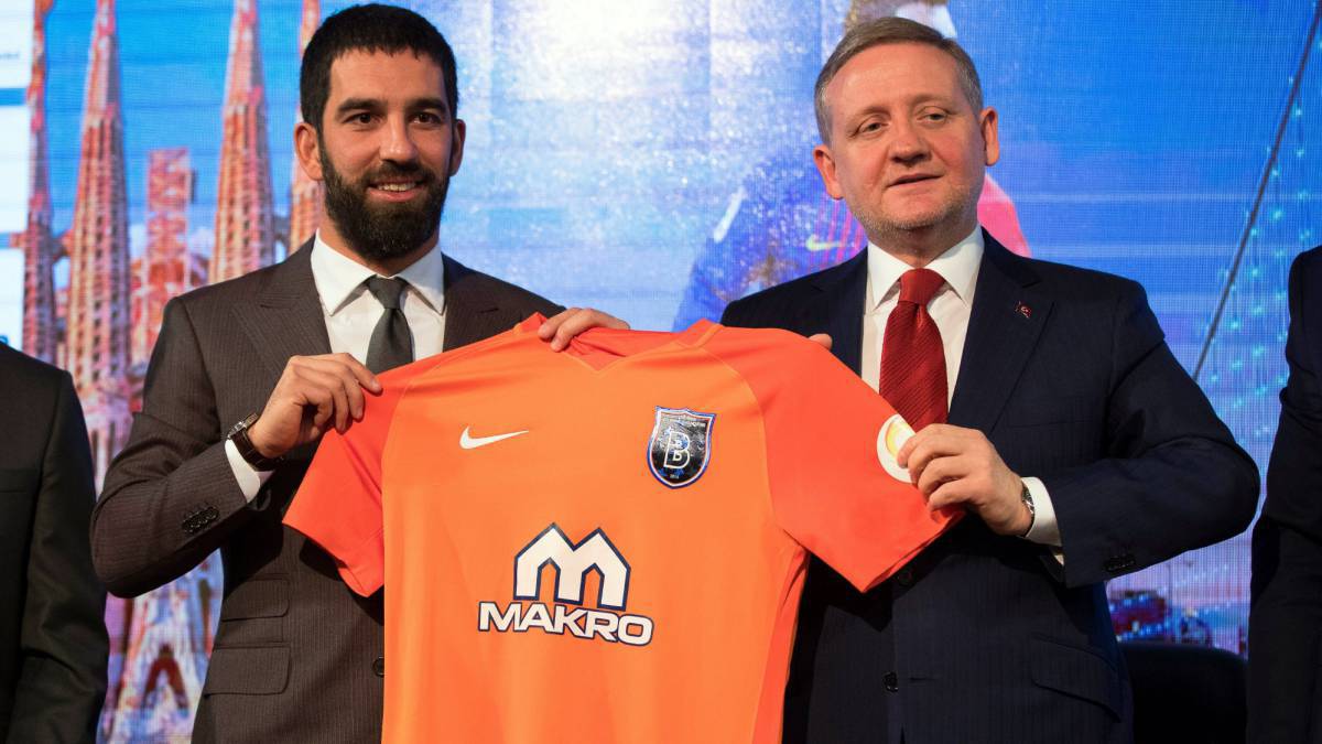 Arda Turan, multado con 250.000 euros por amenazar a un árbitro