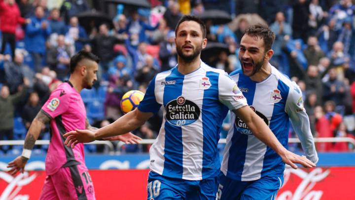 Florin Andone celebra el segundo gol contra el Levante