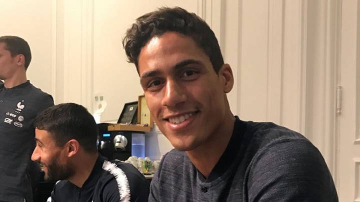 Varane se entrenó al margen