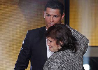 Ronaldo's mother would prefer he move to Manchester instead of PSG