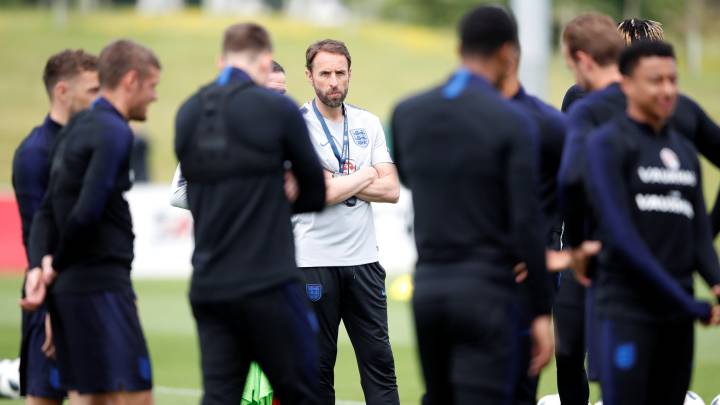 El entrenador de Inglaterra, Gareth Southgate, durante una sesión.