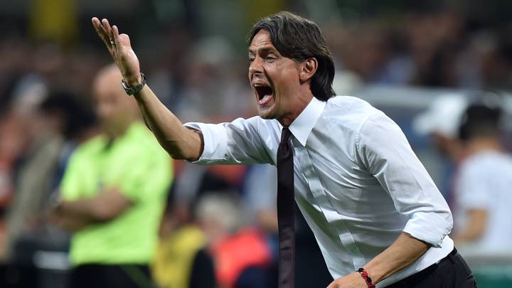Filippo Inzaghi toma el relevo de Roberto Donadoni, destituido en mayo. Firma por dos temporadas con el conjunto 'rossoblu' tras destacar en el Venecia.