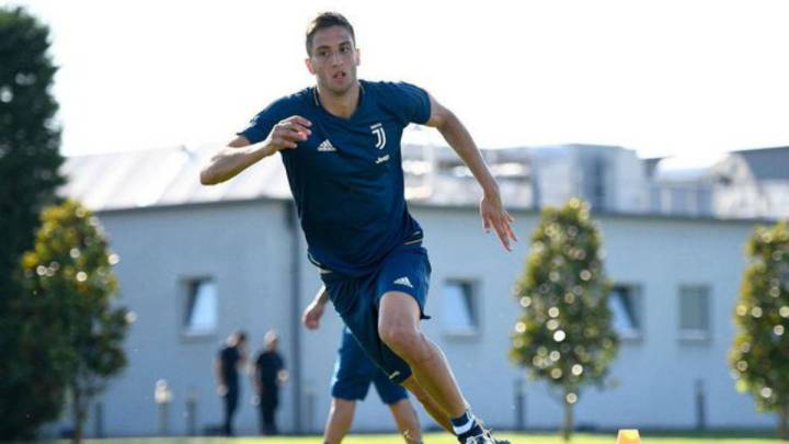 Bentancur: "Estoy muy tranquilo, no demuestro nervios"