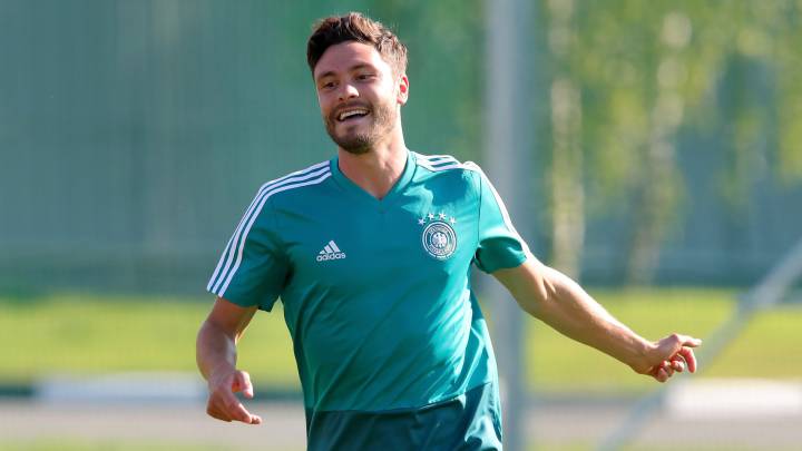 Jonas Hector vuelve a los entrenamientos con Alemania y apunta al partido ante Suecia