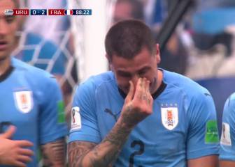 Giménez breaks down crying during France game