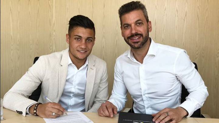 Óscar Rodríguez renueva con el Real Madrid hasta 2023
