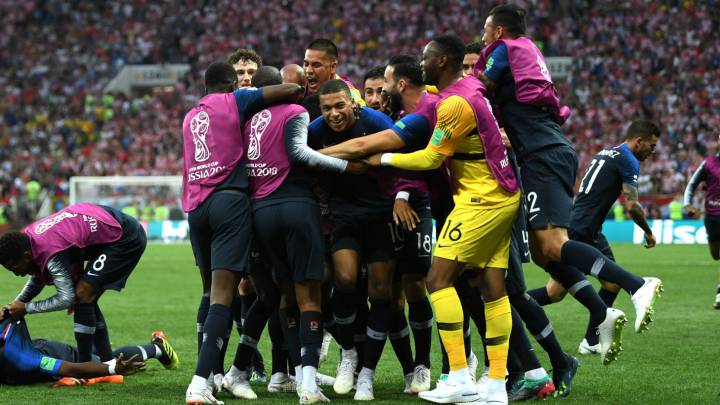 Mbappé celebró así el cuarto gol de Francia.