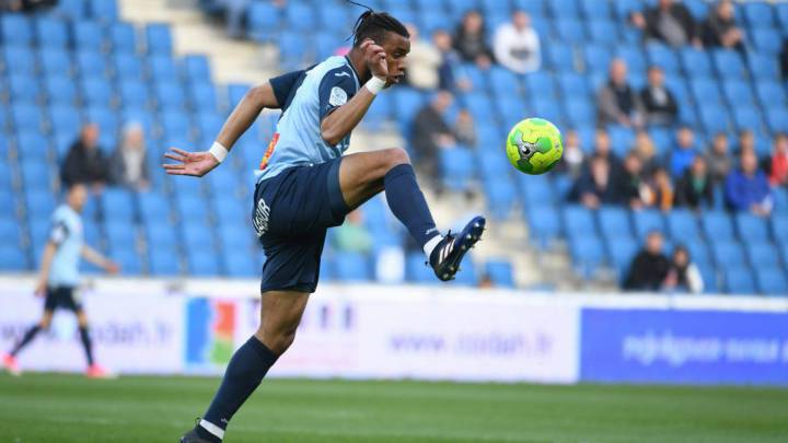 El Sevilla busca centrales y podría haber encontrado un nuevo Lenglet con el franco-congolés Harold Mokoudi, de 20 años, que está en el Le Havre de Ligue 2.