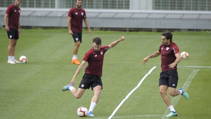 El Huesca insiste con Etxeita, de nuevo fuera de convocatoria
