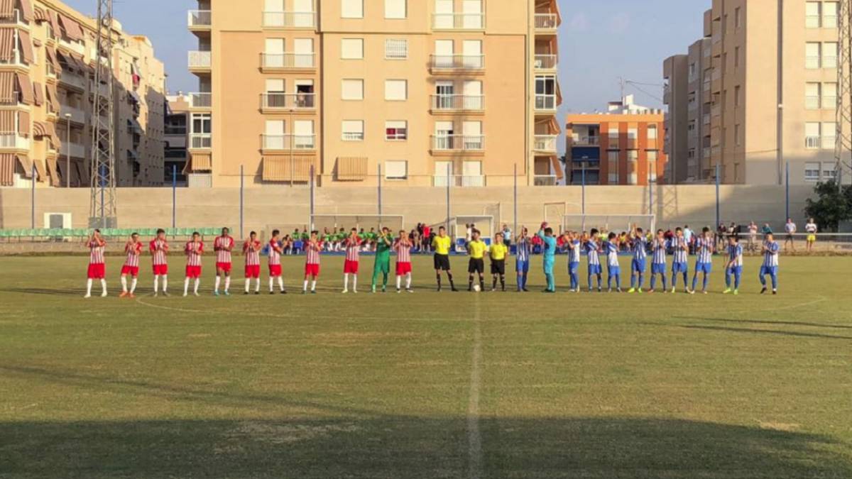 El Almería golea al Águilas en su habitual bolo en El Rubial