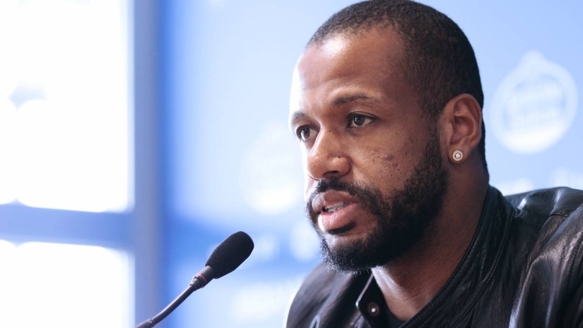 Sidnei, en una rueda de prensa con el Deportivo de la Coruña.