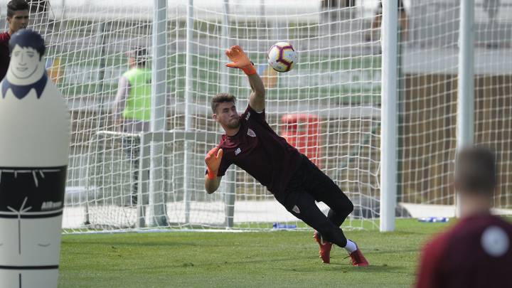 El Numancia se suma a la lista de pretendientes de Unai Simón