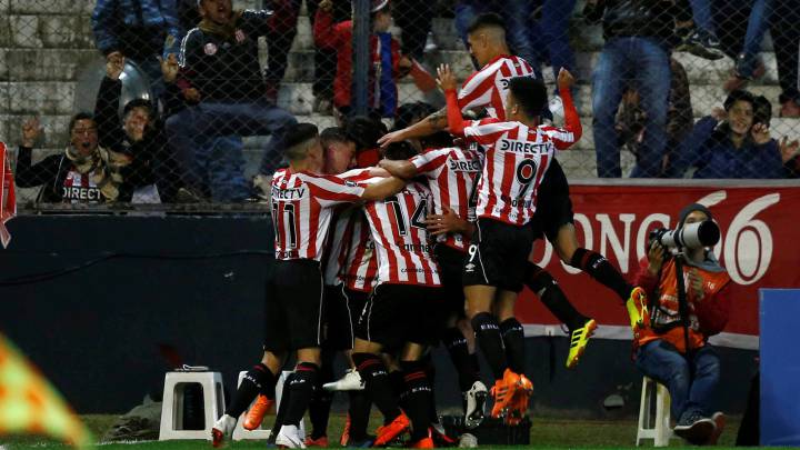 Estudiantes apeló a la mística copera y derrotó a Gremio
